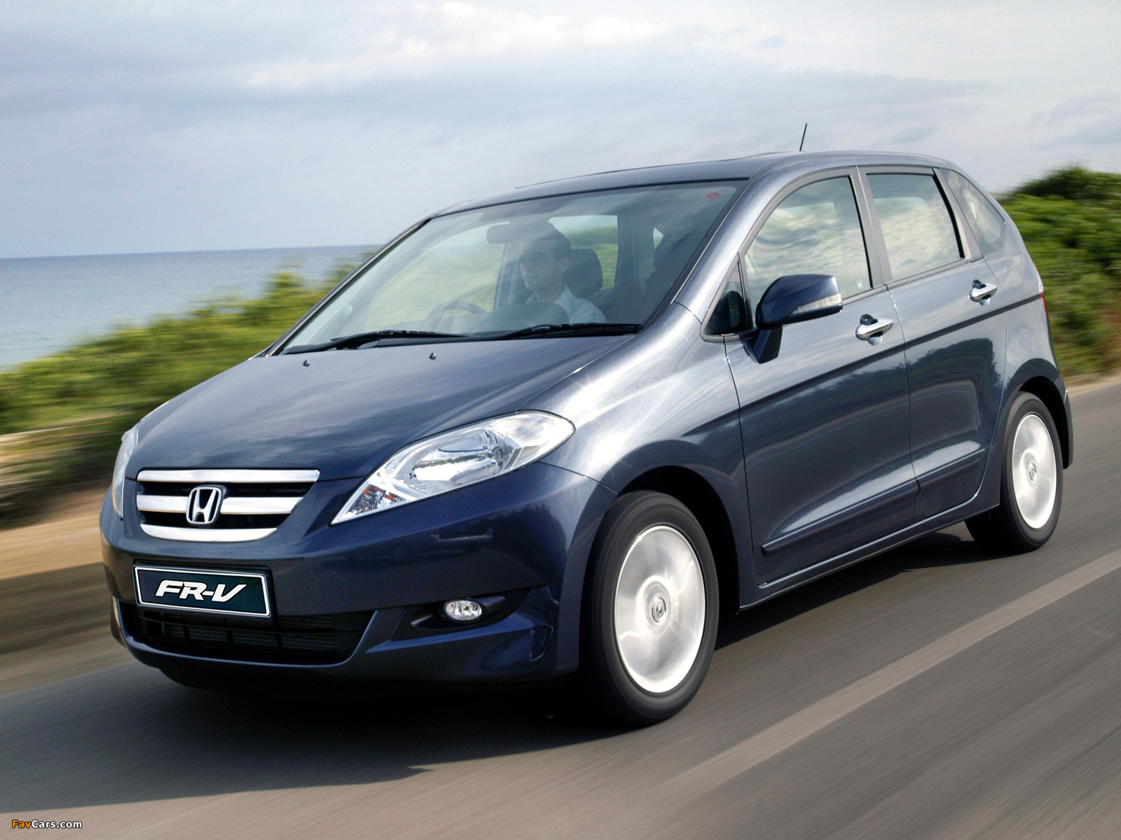 Pictures of Honda FR-V UK-spec 2004–09 (1600 x 1200)