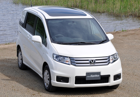 Honda Freed Spike (GB3) 2010 images