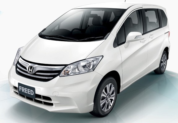 Honda Freed (GB3) 2011 pictures