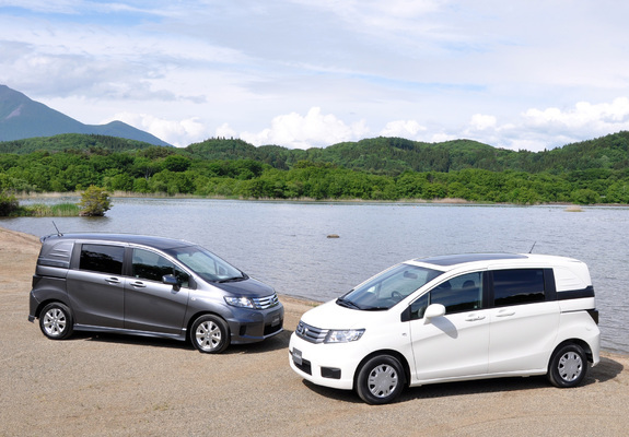 Images of Honda Freed Spike (GB3) 2010