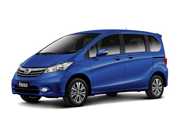 Pictures of Honda Freed (GB3) 2011