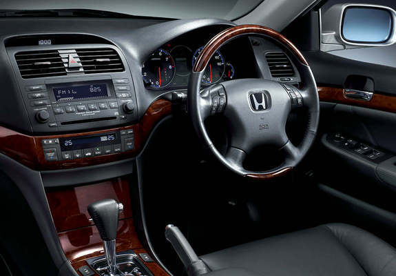 Pictures of Honda Inspire (UC1) 2003–05