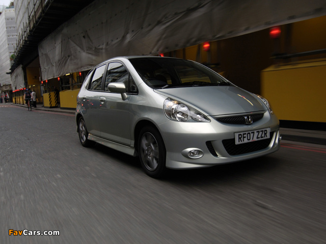 Honda Jazz Sport UK-spec 2005–08 images (640 x 480)