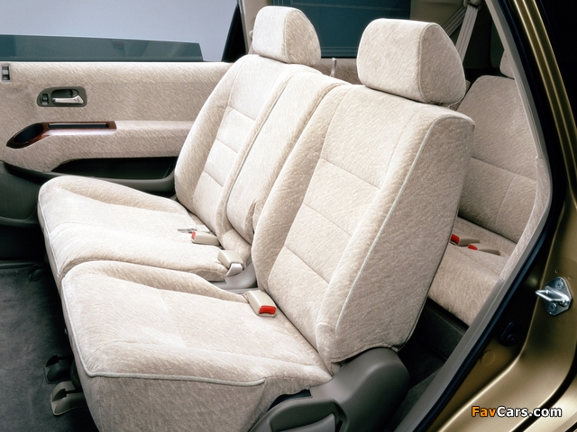 Honda Odyssey Prestige VZ 2001–03 photos (640 x 480)
