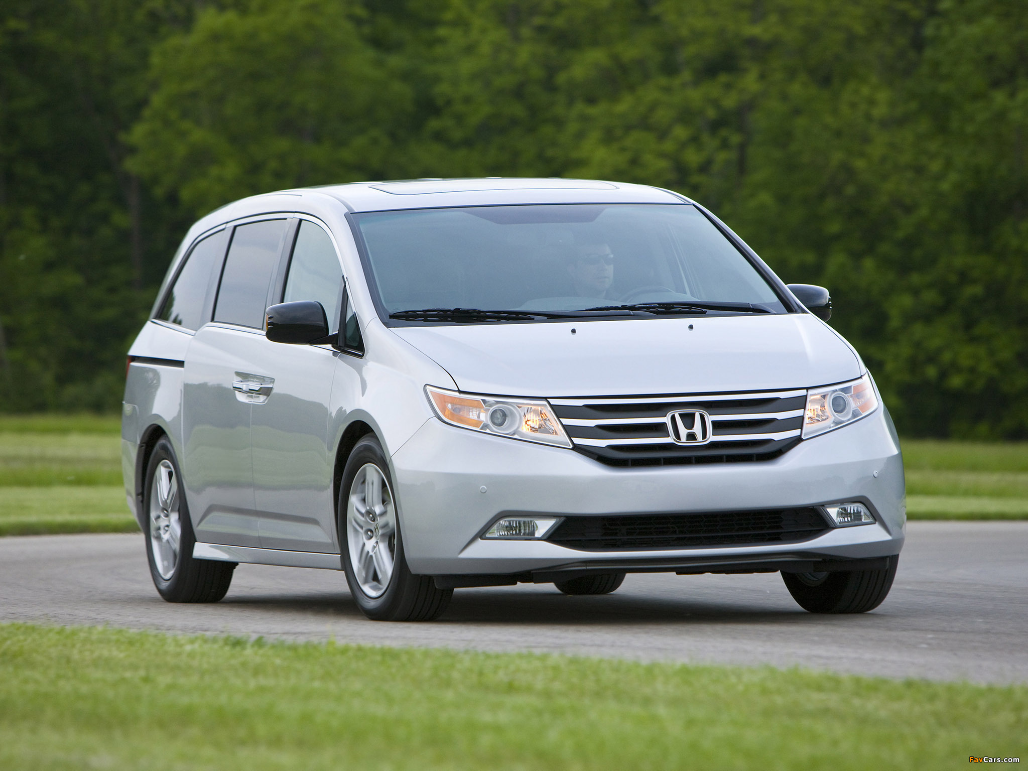 Honda Odyssey US-spec 2010 images (2048 x 1536)