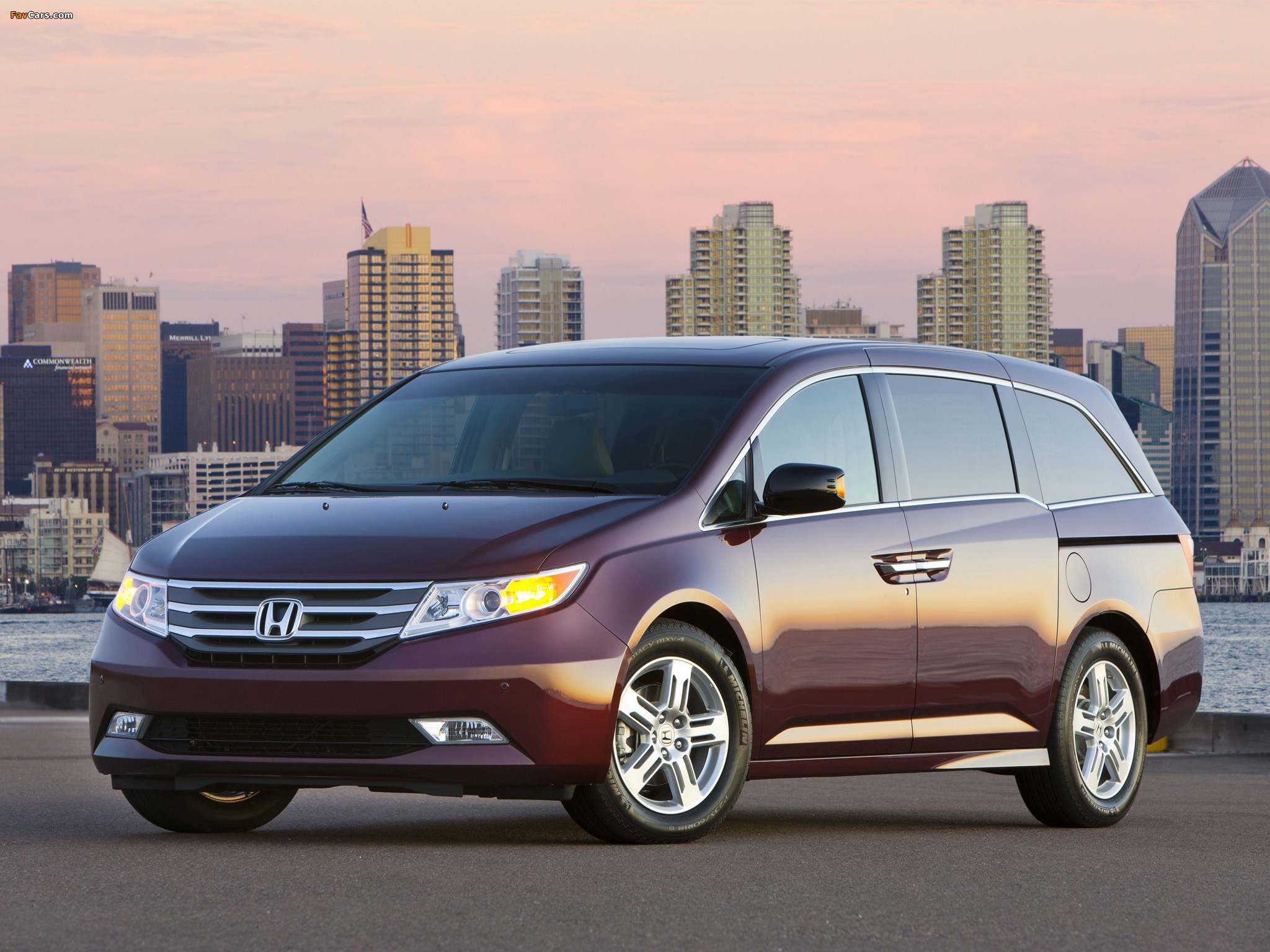 Honda Odyssey US-spec 2010 photos (2048 x 1536)