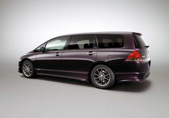 Images of Honda Odyssey Absolute (RB1) 2004–08