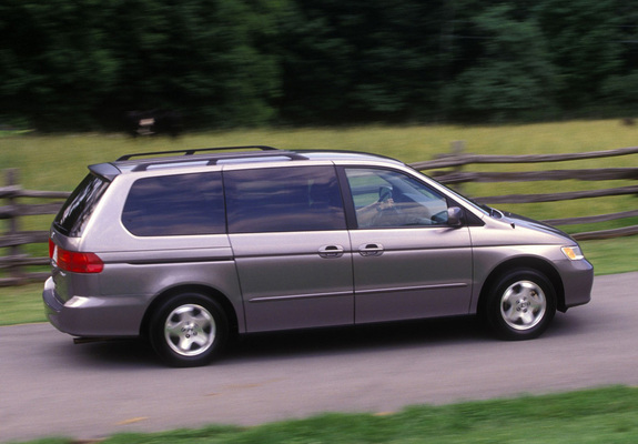 Photos of Honda Odyssey US-spec (RA6) 1999–2004