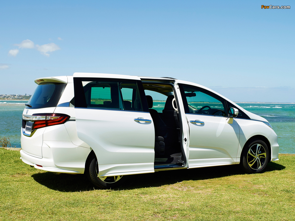 Pictures of Honda Odyssey VTi-L 2014 (1024 x 768)