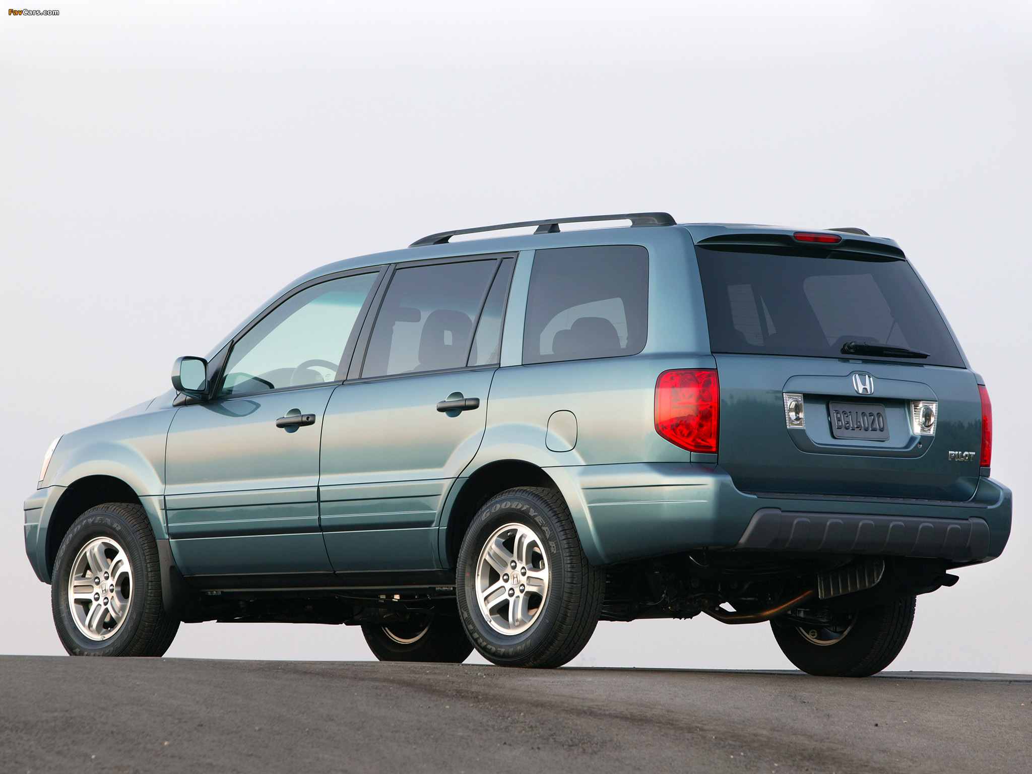 Photos of Honda Pilot 2003–06 (2048 x 1536)