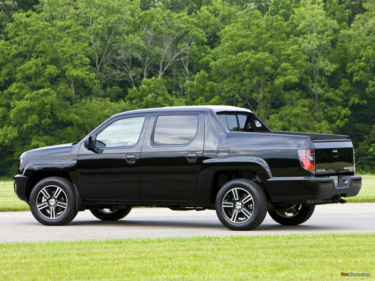 Honda Ridgeline Sport 2011 wallpapers (1280 x 960)