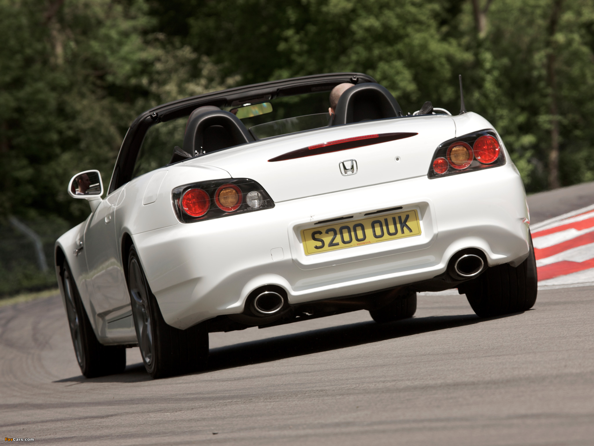 Honda S2000 Ultimate Edition UK-spec (AP2) 2009 wallpapers (2048 x 1536)