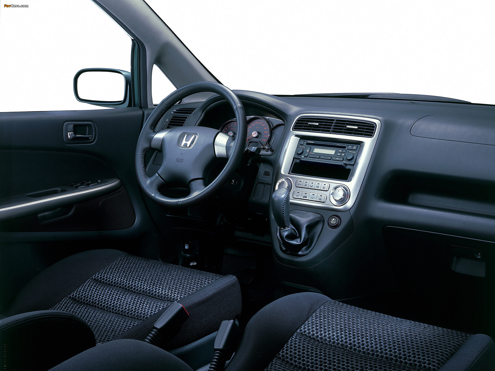 Pictures of Honda Stream (RN1) 2004–06 (2048 x 1536)