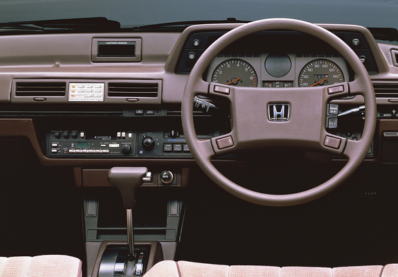 Images of Honda Vigor ME-R Sedan 1982–85