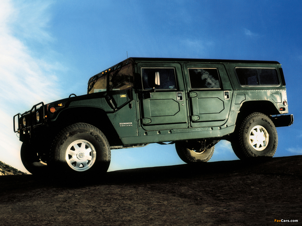 Pictures of Hummer H1 Wagon 1992–2005 (1280 x 960)