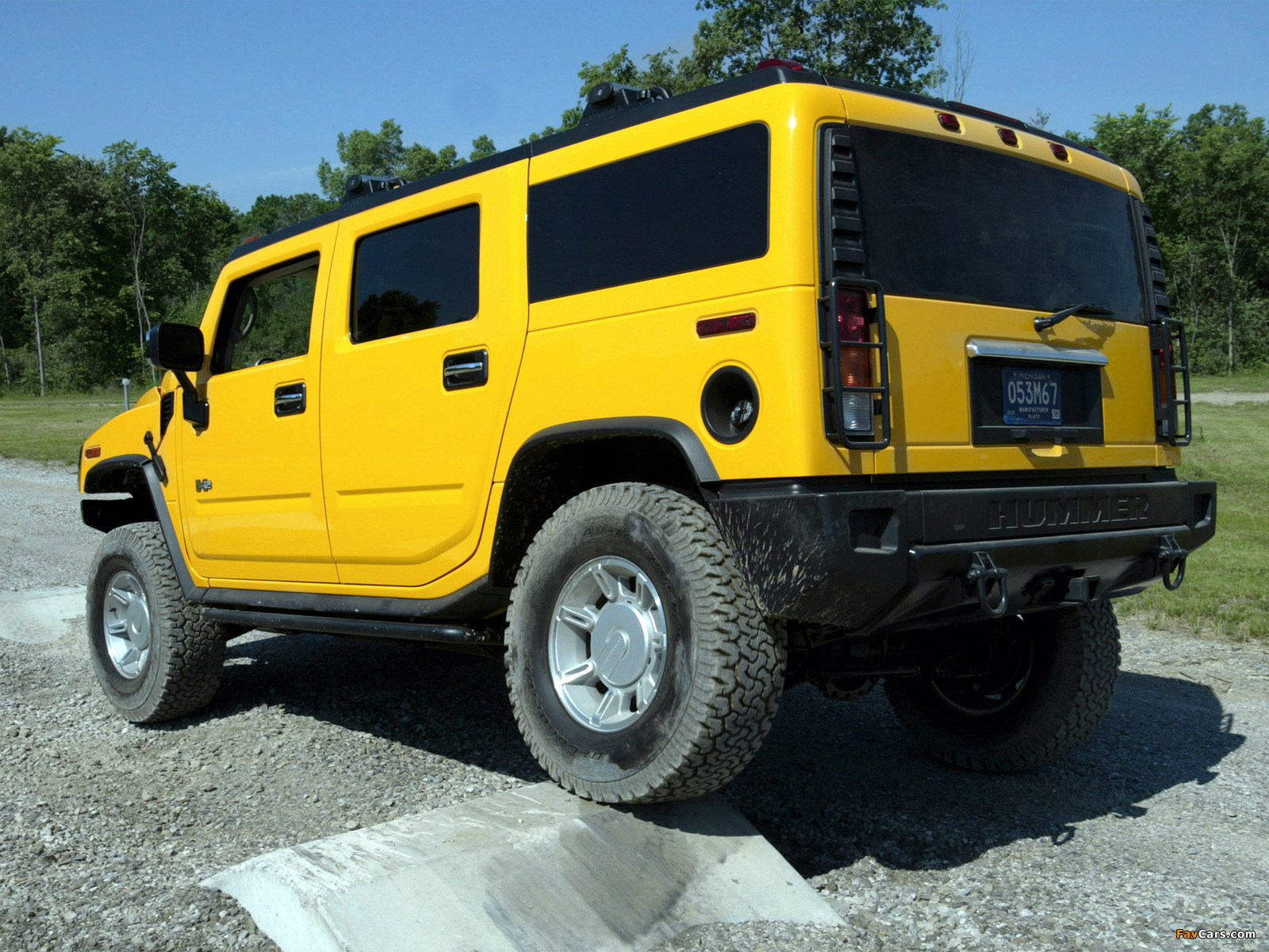 Hummer H2 2002–07 wallpapers (1600 x 1200)