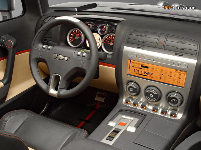 Images of Hummer H3T Concept 2004 (640 x 480)