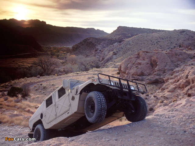 HMMWV 1984 wallpapers (640 x 480)