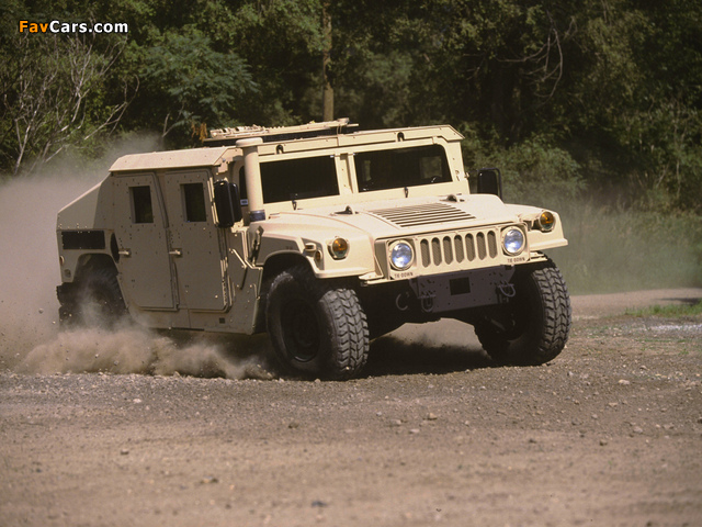 Images of HMMWV M1165 (640 x 480)