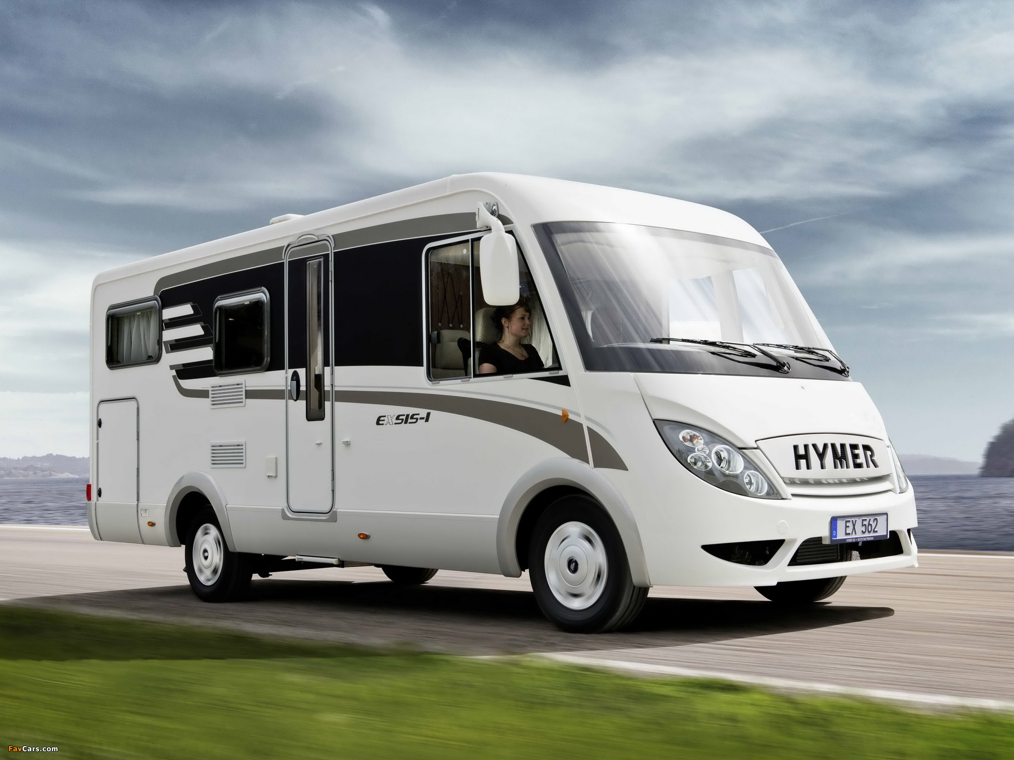 Hymer Exsis-i Premium 50 2012–13 pictures (2048 x 1536)