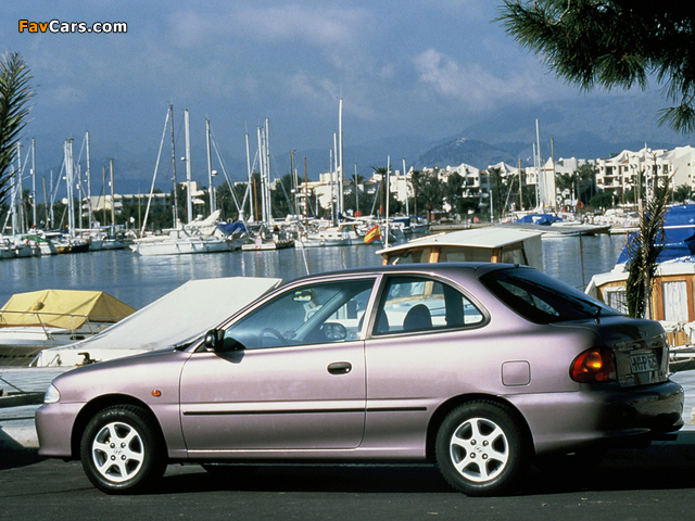 Hyundai Accent 3-door 1994–96 photos (640 x 480)