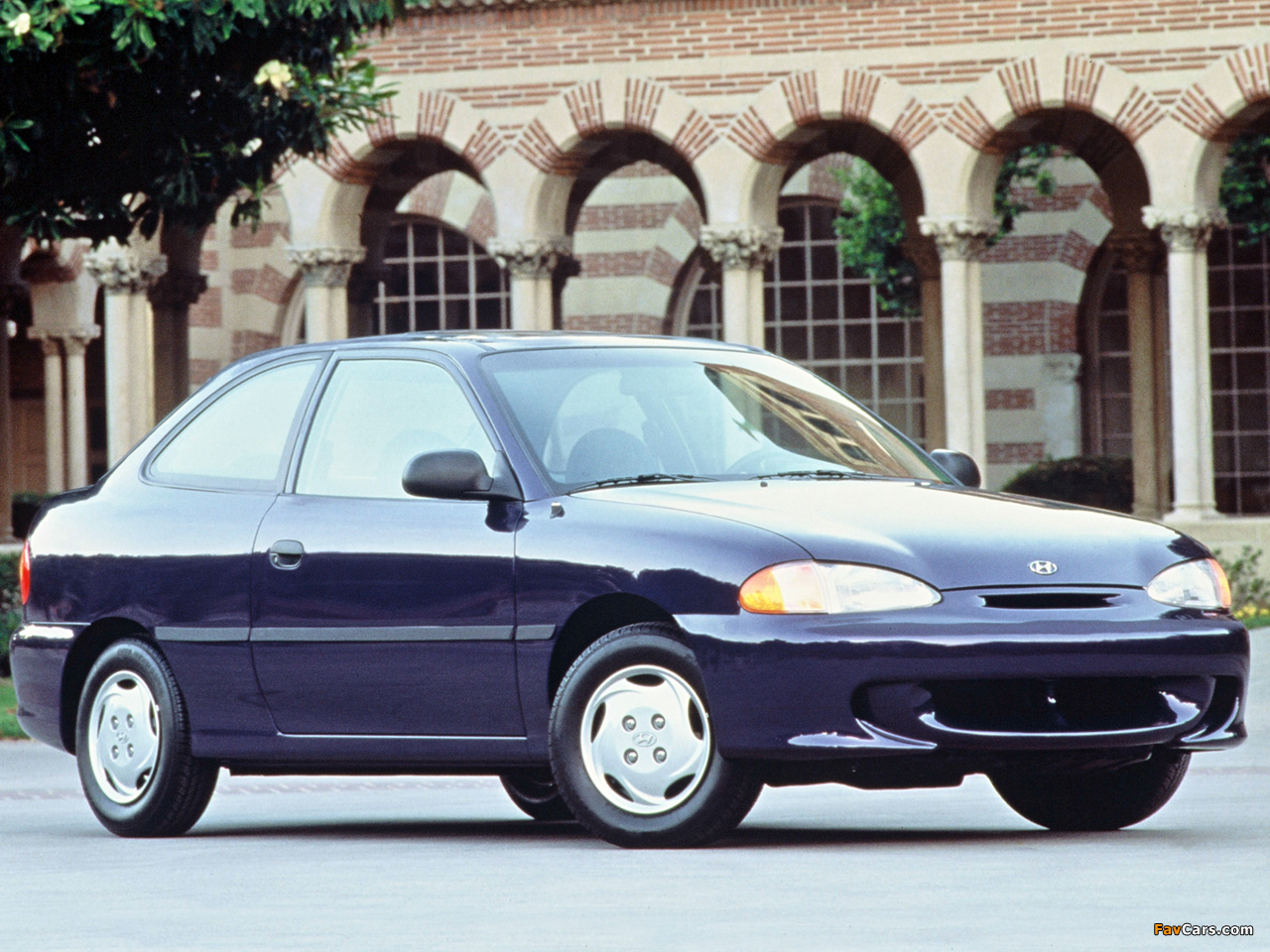 Hyundai Accent 3-door US-spec 1994–96 photos (1280 x 960)