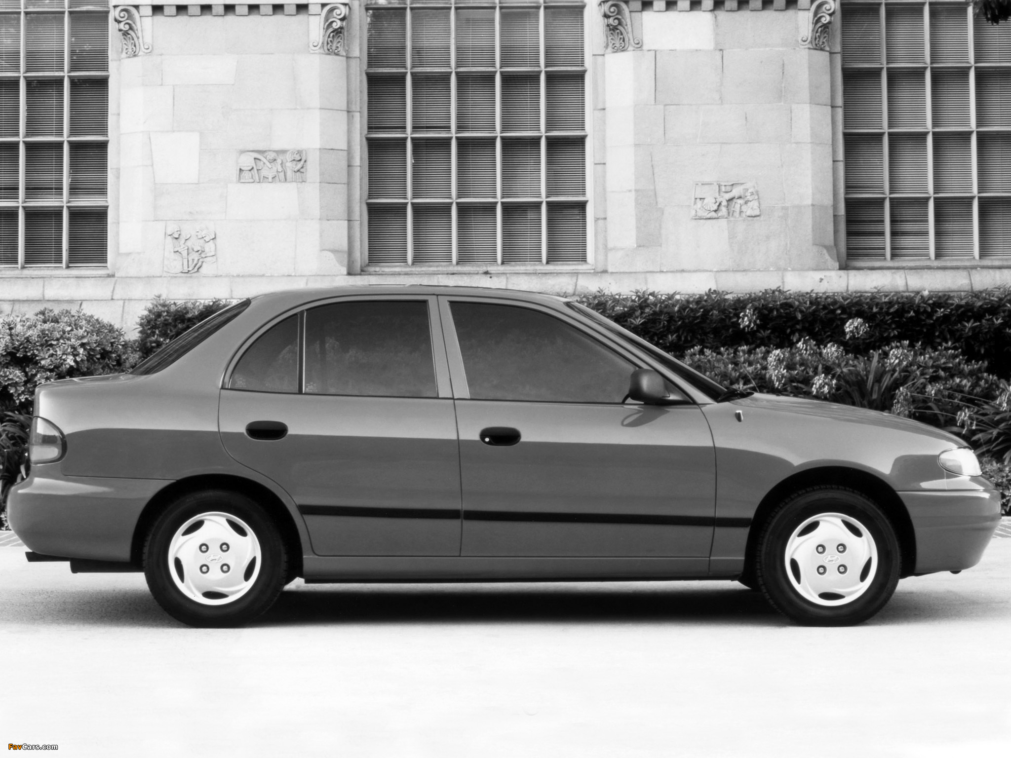 Hyundai Accent Sedan US-spec 1994–96 photos (2048 x 1536)