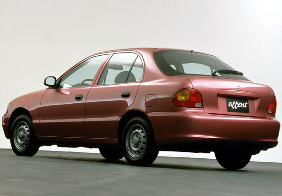 Hyundai Accent 1994–96 pictures