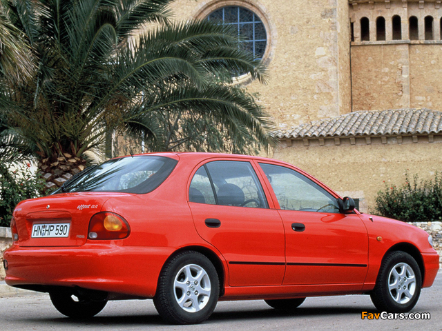 Hyundai Accent 1994–96 wallpapers (640 x 480)