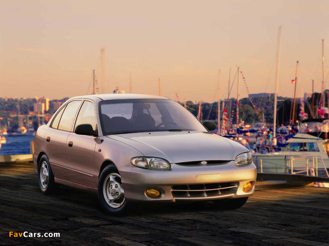Hyundai Accent Sedan 1996–2000 images (640 x 480)