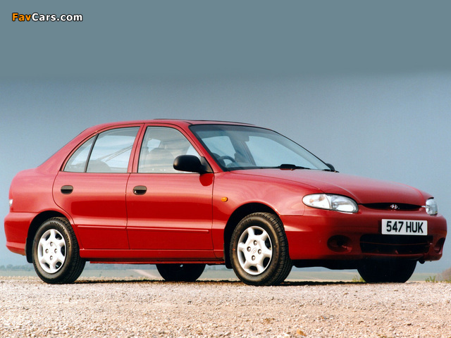 Hyundai Accent 5-door 1996–2000 images (640 x 480)
