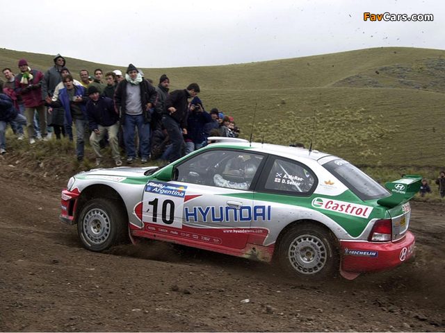 Hyundai Accent WRC 2001–02 photos (640 x 480)
