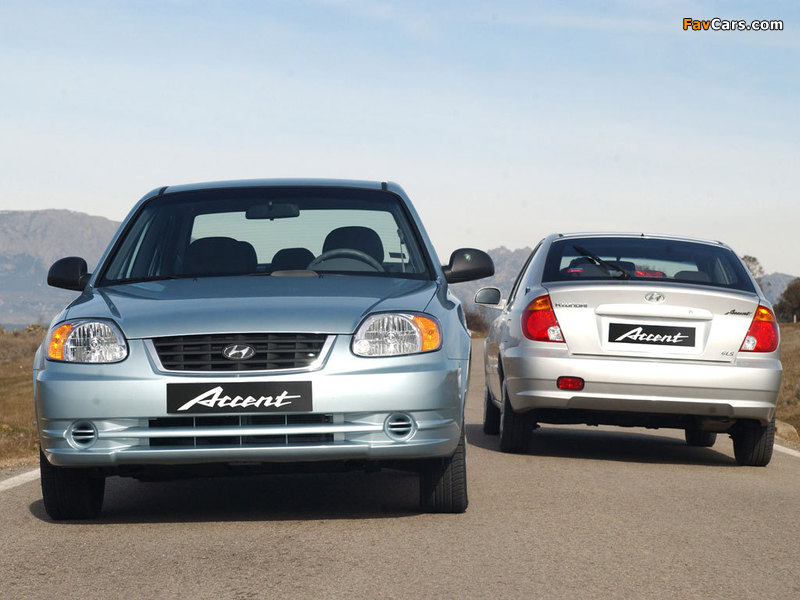 Hyundai Accent 5-door 2003–06 images (800 x 600)
