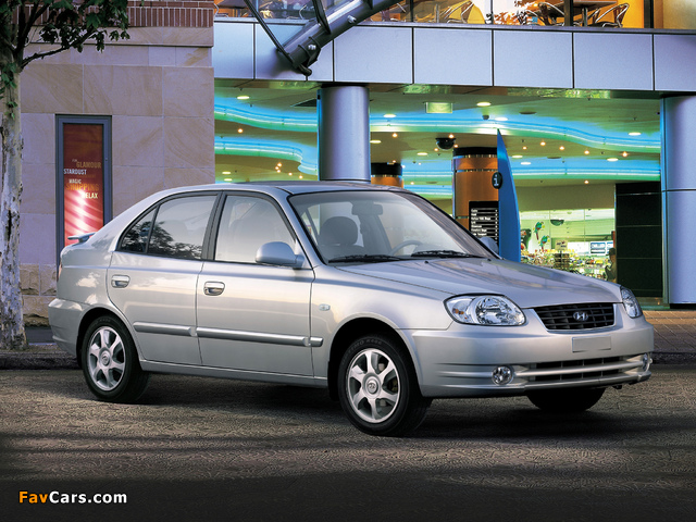 Hyundai Accent 5-door 2003–06 photos (640 x 480)
