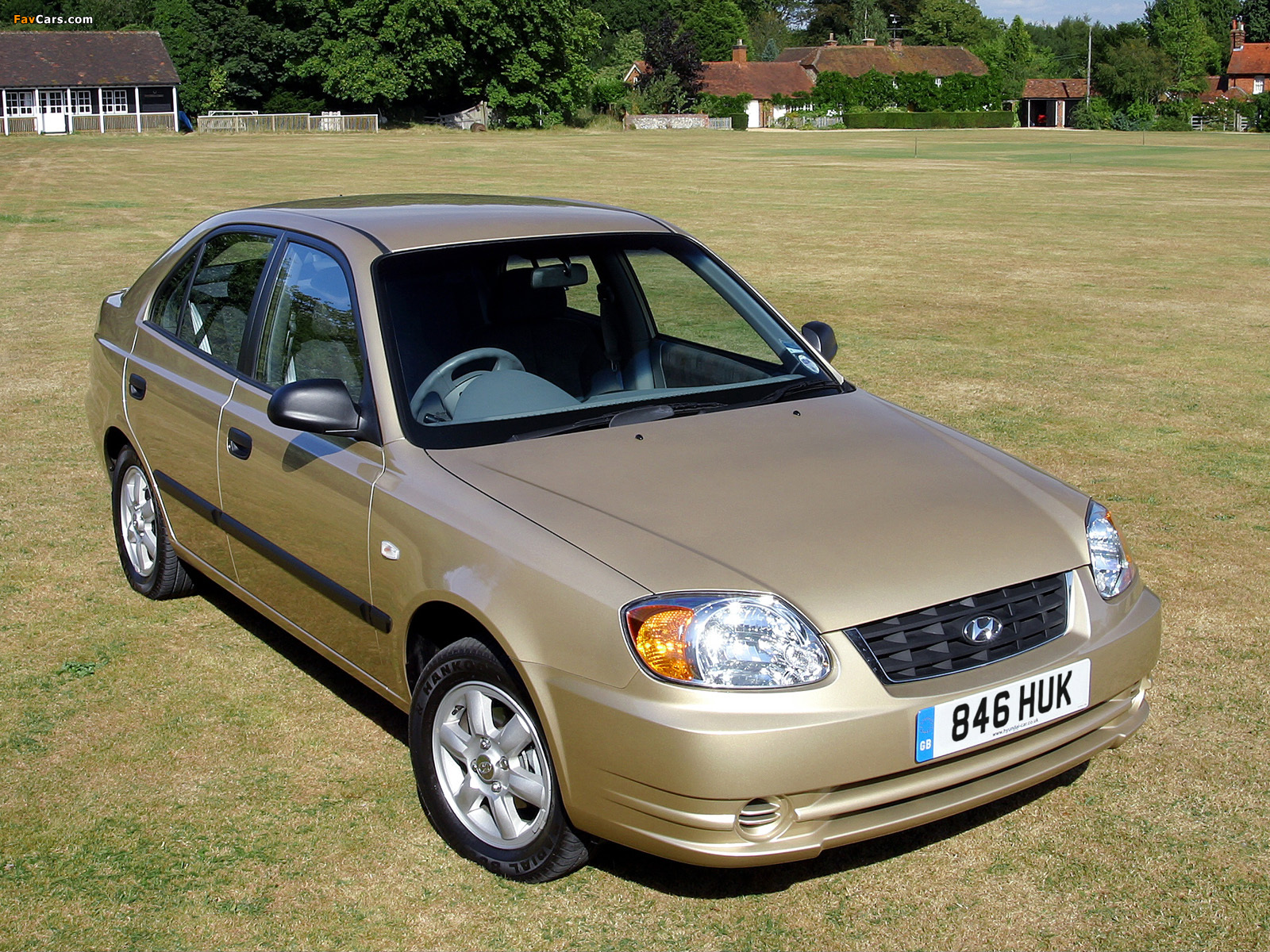 Hyundai Accent 5-door UK-spec 2003–06 photos (1600 x 1200)