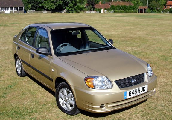 Hyundai Accent 5-door UK-spec 2003–06 photos
