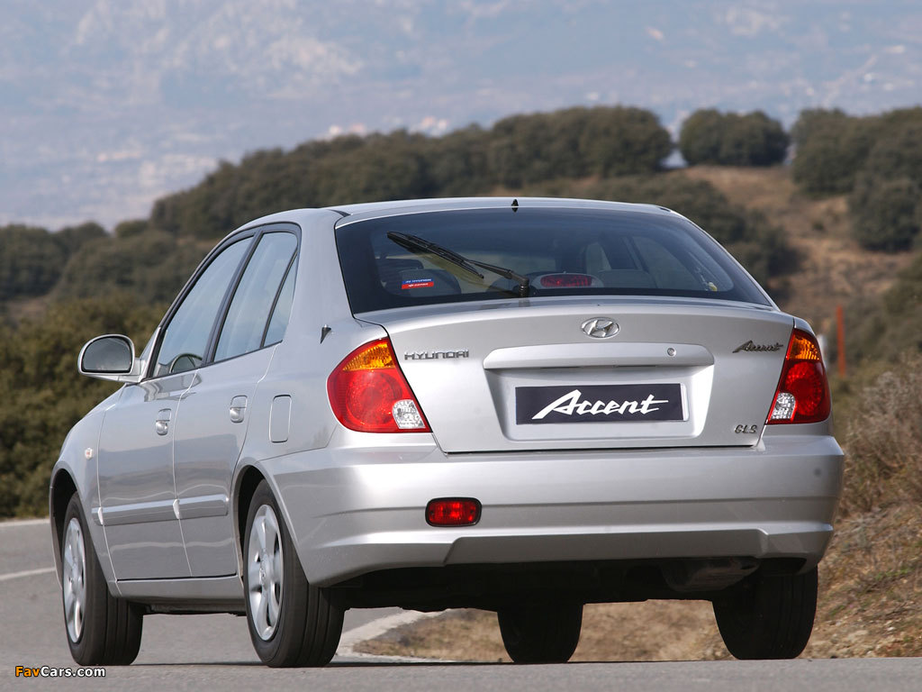 Hyundai Accent 5-door 2003–06 photos (1024 x 768)