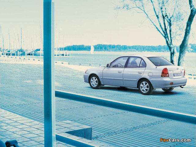 Hyundai Accent Sedan 2003–06 pictures (640 x 480)