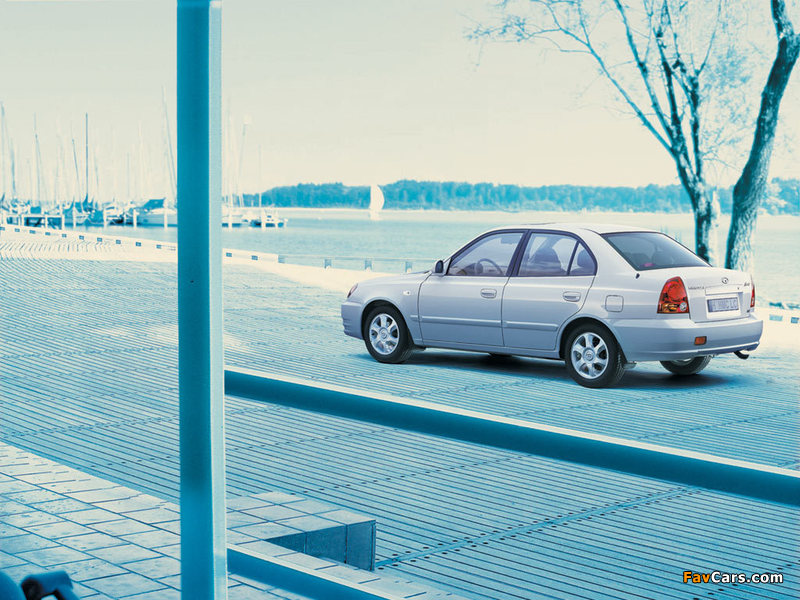 Hyundai Accent Sedan 2003–06 pictures (800 x 600)
