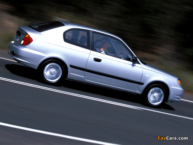 Hyundai Accent 3-door AU-spec 2003–06 pictures (640 x 480)