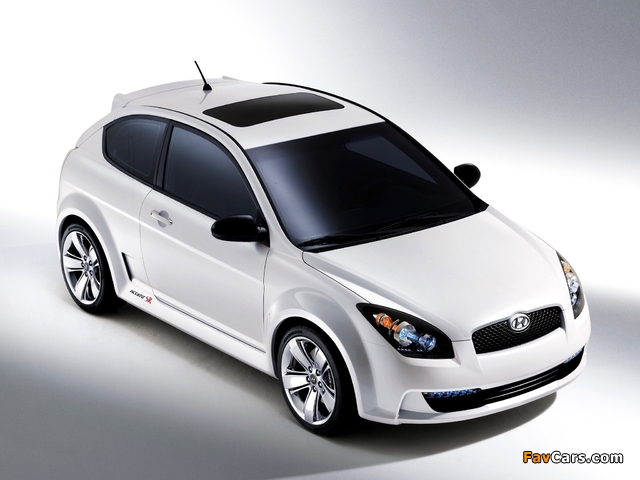Hyundai Accent SR Concept 2005 photos (640 x 480)
