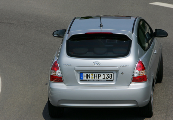 Hyundai Accent 3-door 2006–07 images