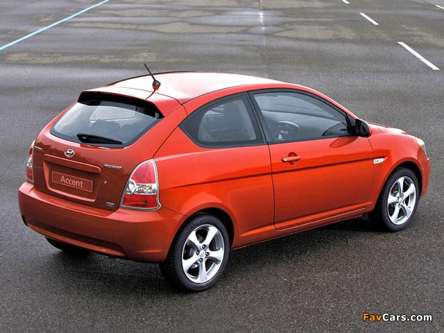 Hyundai Accent 3-door 2006–07 photos (640 x 480)