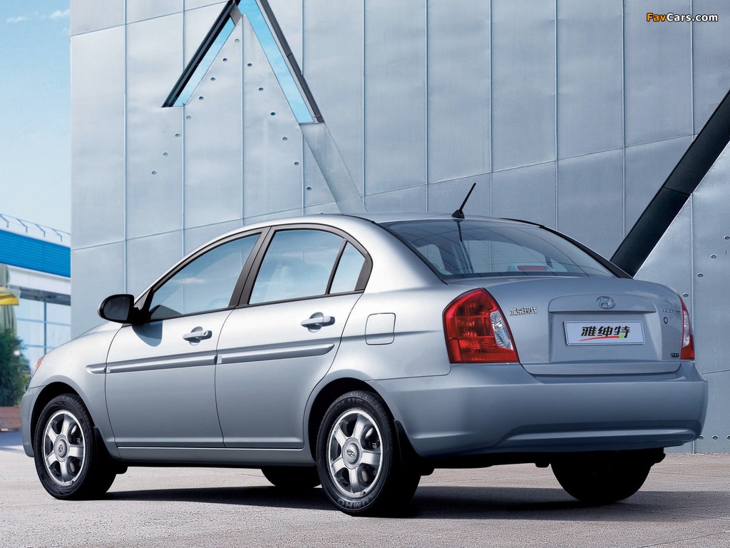Hyundai Accent Sedan 2006–10 pictures (1024 x 768)