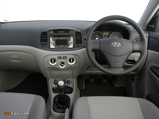 Hyundai Accent Sedan ZA-spec 2006–11 wallpapers (640 x 480)