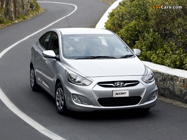 Hyundai Accent Sedan ZA-spec (RB) 2010 photos (640 x 480)