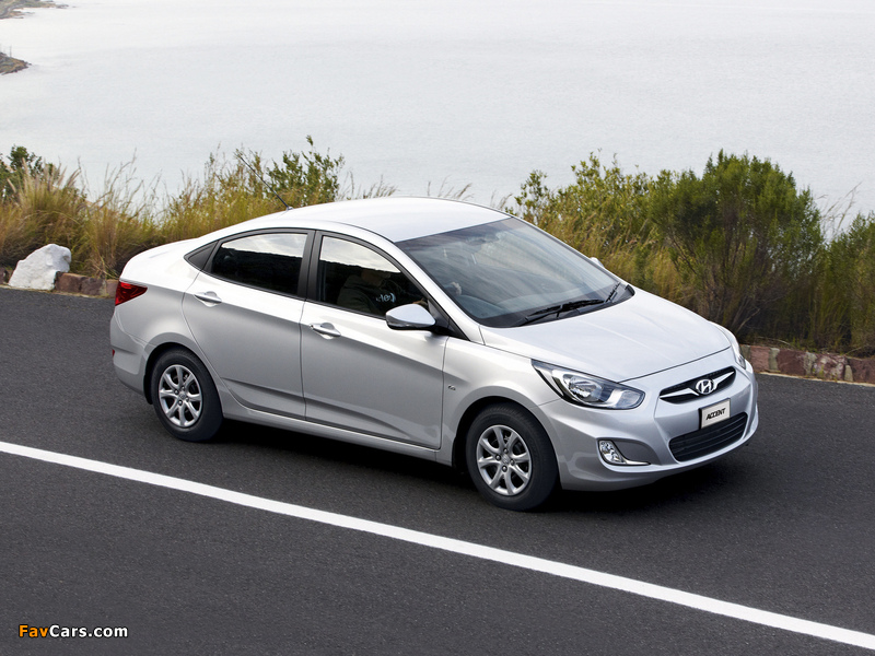 Hyundai Accent Sedan ZA-spec (RB) 2010 photos (800 x 600)