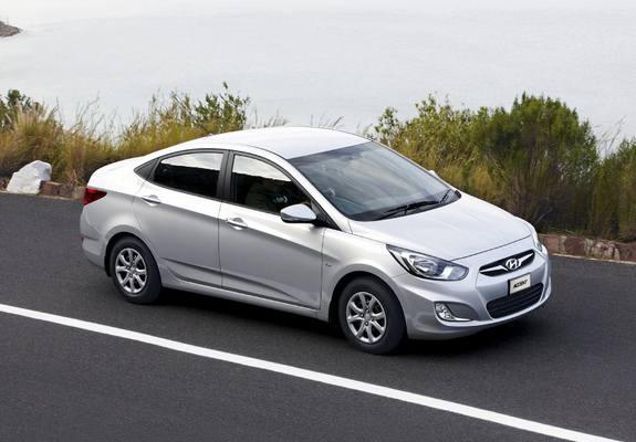 Hyundai Accent Sedan ZA-spec (RB) 2010 photos