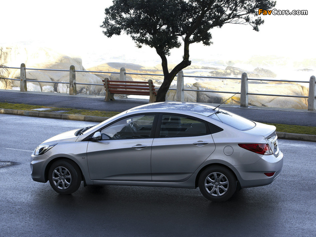 Hyundai Accent Sedan ZA-spec (RB) 2010 pictures (640 x 480)