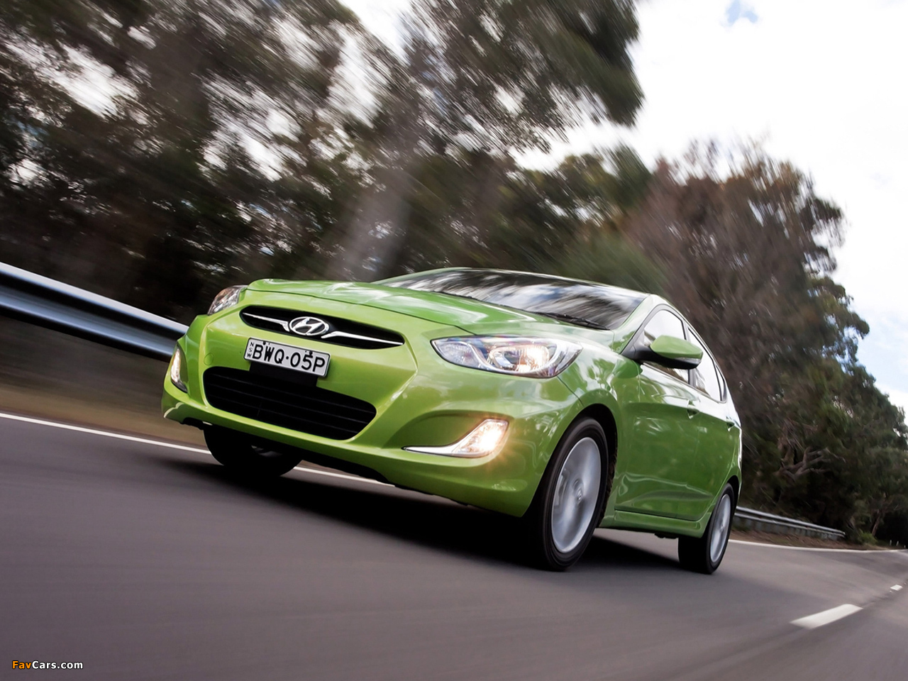 Hyundai Accent 5-door AU-spec (RB) 2011 images (1280 x 960)